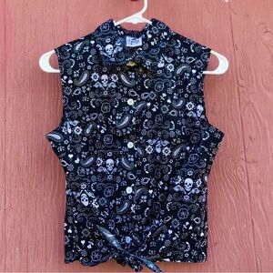 Hell bunny Bandana Print Tie-Front Button Shirt